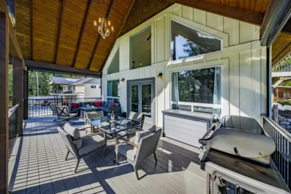 Front Yard Photo of 10062 Charlong Terrace, Mission, BC