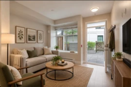 13 5152 Canada Way, Burnaby, BC