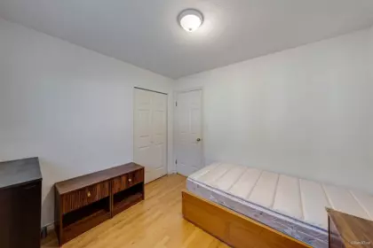 Powder Room Photo of 3056 E 28th Avenue, Vancouver, BC
