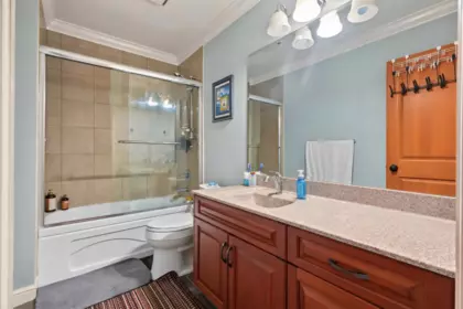Hallway Photo of 9168 Delview Lane, Delta, BC