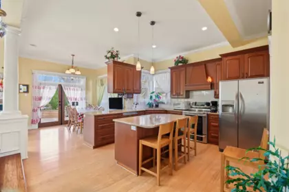 Kitchen Island Photo of 9168 Delview Lane, Delta, BC