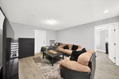 Mudroom Photo of 6640 123 Street, Surrey, BC