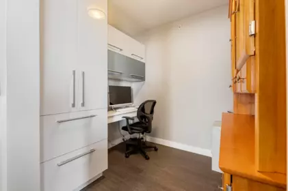 Hallway Photo of 1406 608 Belmont Street, New Westminster, BC