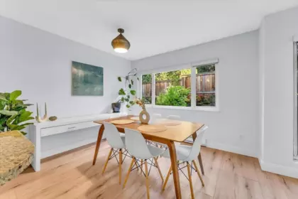 Breakfast Nook Photo of 102 320 W 2nd Street, North Vancouver, BC
