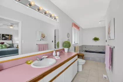 Laundry Room Photo of 12398 233 Street, Maple Ridge, BC
