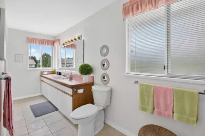 Mudroom Photo of 12398 233 Street, Maple Ridge, BC