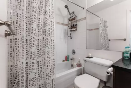 Guest Bathroom Photo of 807 1010 Howe Street, Vancouver, BC