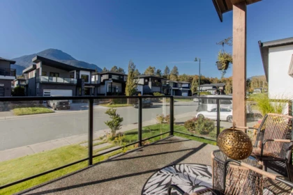 Living Room Photo of 39320 Cardinal Drive, Squamish, BC