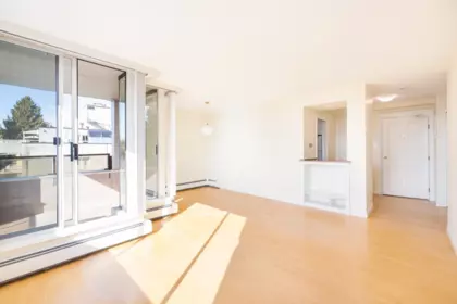 703 1737 Duchess Avenue, West Vancouver, BC, West Vancouver — Apartment/Condo for sale