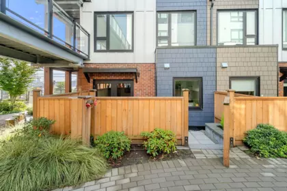157 555 E 2nd Street, North Vancouver, BC, North Vancouver — Townhouse for sale