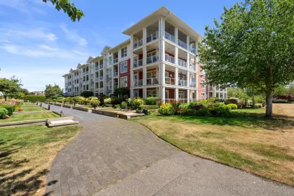 424 4600 Westwater Drive, Richmond, BC, Richmond — Apartment/Condo for sale