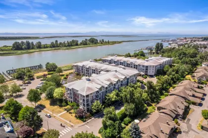 424 4600 Westwater Drive, Richmond, BC, Richmond — Apartment/Condo for sale