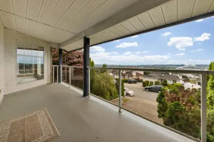 2249 Monashee Court, Coquitlam, BC, Coquitlam — Single Family Residence for sale