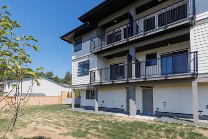 12 7411 Cedar Street, Mission, BC, Mission — Townhouse for sale