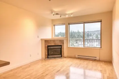307 5631 Inlet Avenue, Sechelt, BC, Sechelt — Apartment/Condo for sale