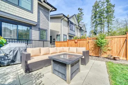 2146 128 Street, Surrey, BC, Surrey — Half Duplex for sale
