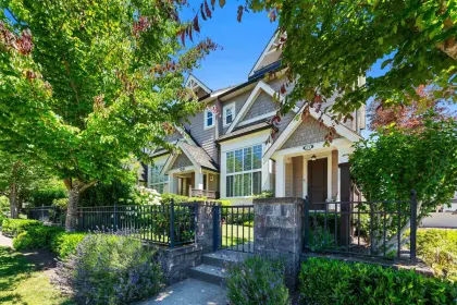 23 3268 156a Street, Surrey, BC, Surrey — Townhouse for sale