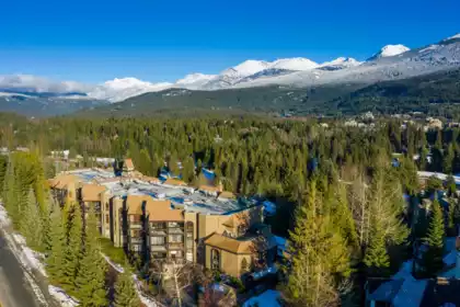 204 3217 Blueberry Drive, Whistler, BC, Whistler — Apartment/Condo for sale