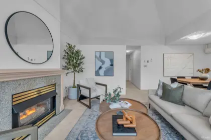 312 3721 Delbrook Avenue, North Vancouver, BC, North vancouver — Apartment/Condo for sale