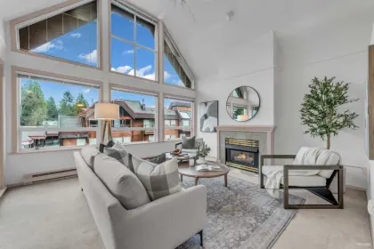 312 3721 Delbrook Avenue, North Vancouver, BC, North vancouver — Apartment/Condo for sale