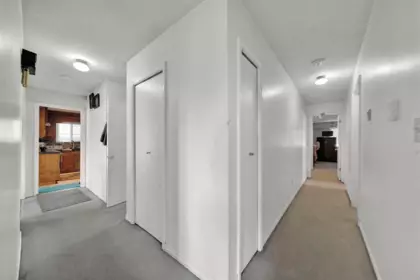 Powder Room Photo of 549 E 57th Avenue, Vancouver, BC