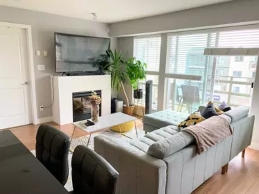 320 15745 Croydon Drive, Surrey, BC, Surrey — Apartment/Condo for sale