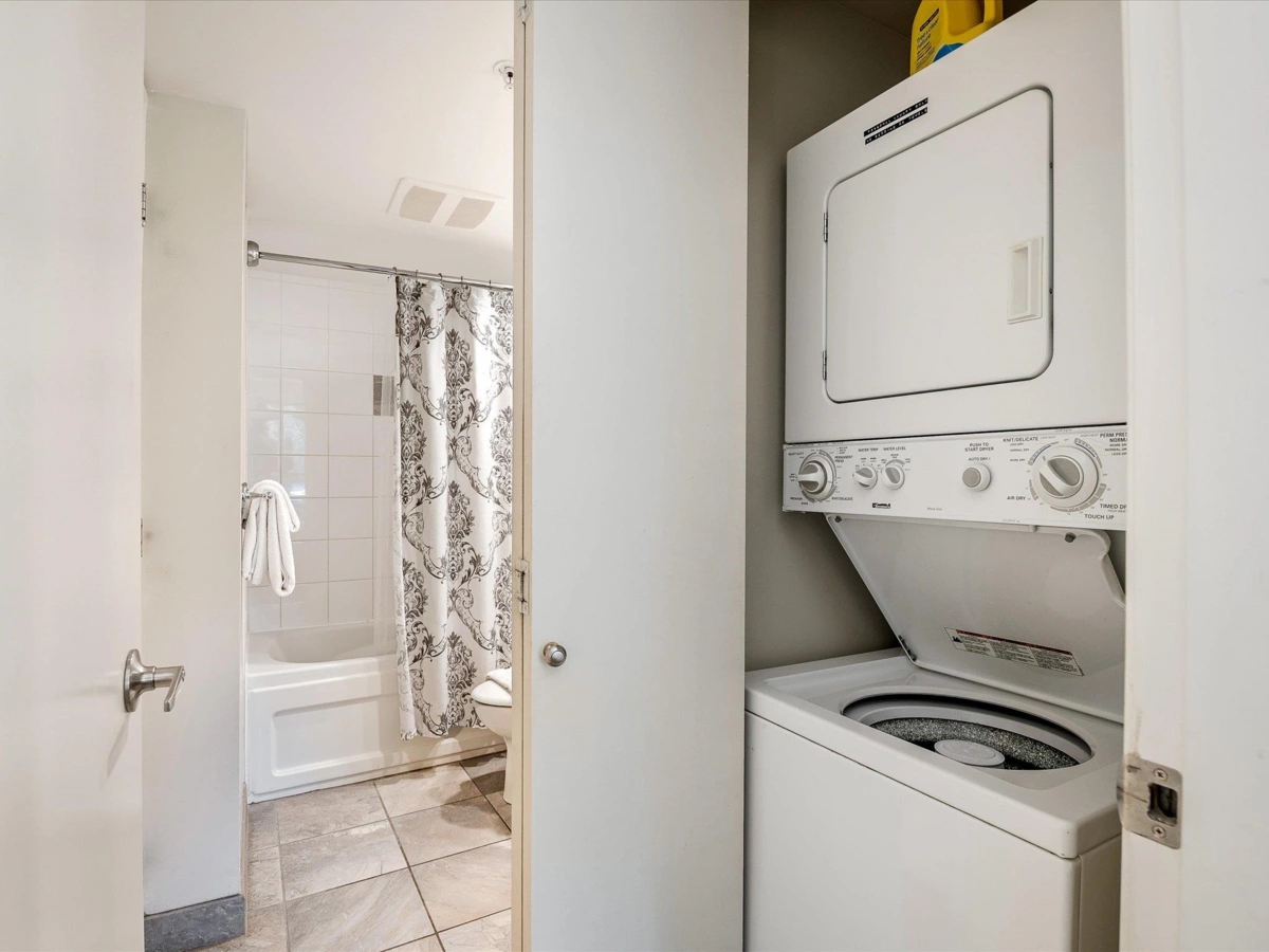 Office / Den Photo of 323 4338 Main Street, Whistler, BC