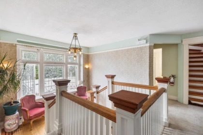 Entry Foyer Photo of 1617 W Grand Boulevard, North Vancouver, BC