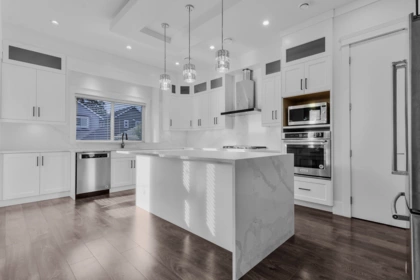 Kitchen Photo of 17163 0a Avenue, Surrey, BC