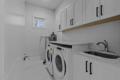Primary Bathroom Photo of 17163 0a Avenue, Surrey, BC