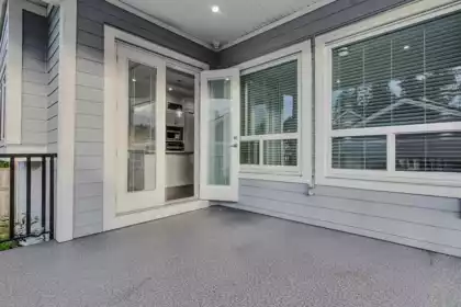 Walk-In Closet Photo of 17163 0a Avenue, Surrey, BC
