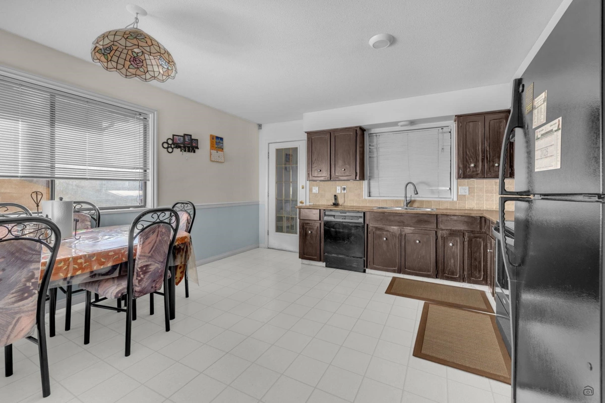 Breakfast Nook Photo of 12954 61 Avenue, Surrey, BC