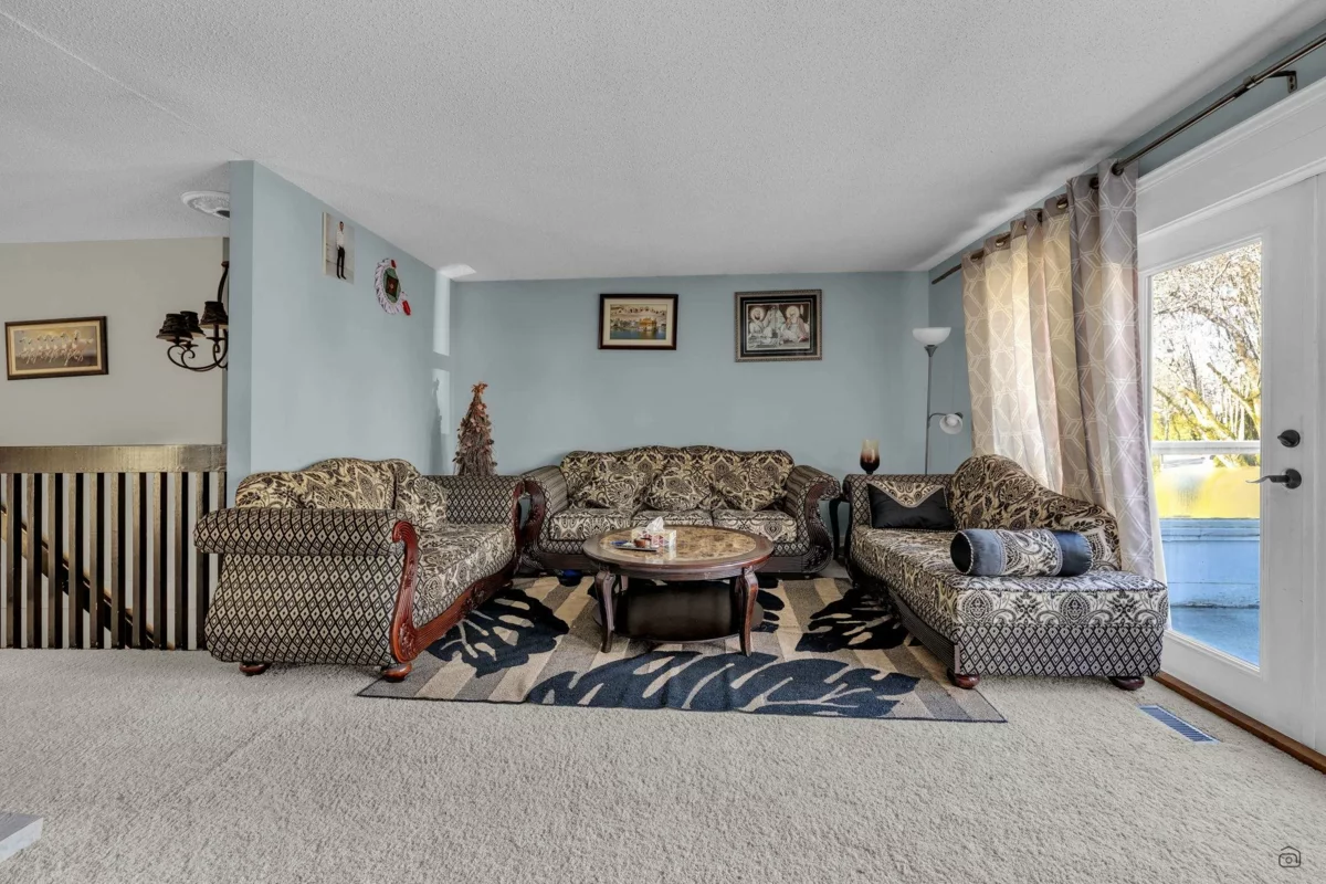 Dining Area Photo of 12954 61 Avenue, Surrey, BC