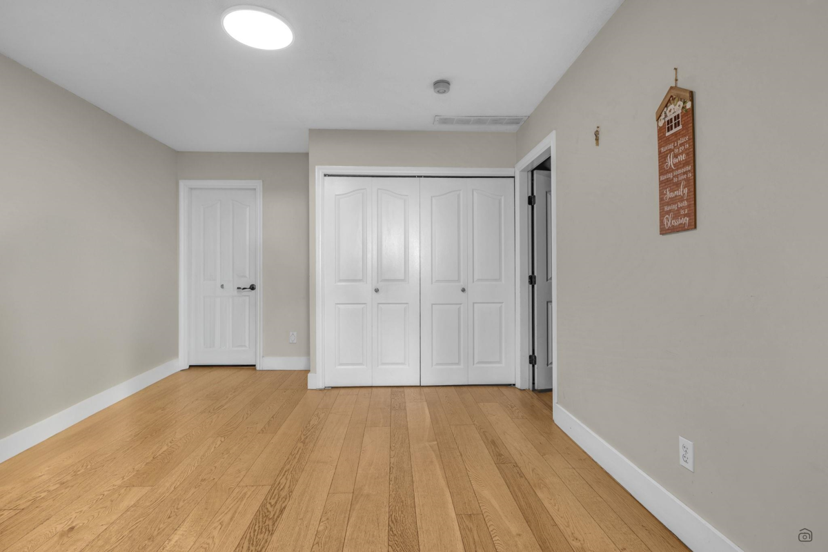 Living Room Photo of 12954 61 Avenue, Surrey, BC