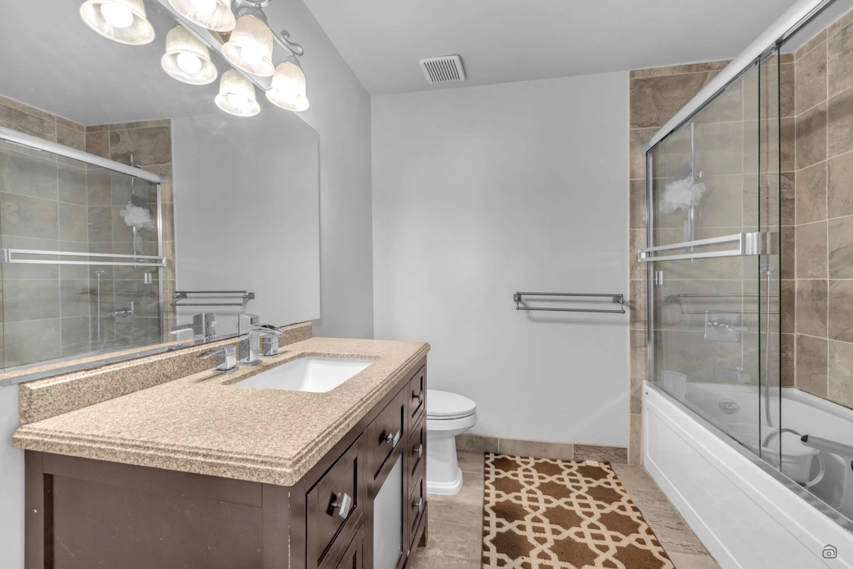 Primary Bathroom Photo of 12954 61 Avenue, Surrey, BC