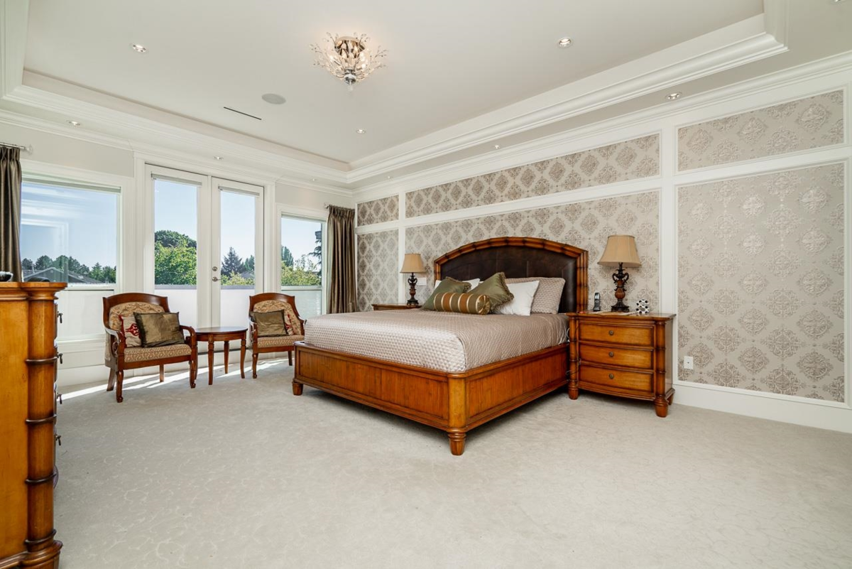 Hallway Photo of 4980 Pendlebury Road, Richmond, BC