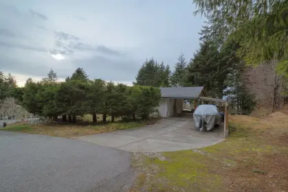 5237 Radcliffe Road, Sechelt, BC, Sechelt — Single Family Residence for sale
