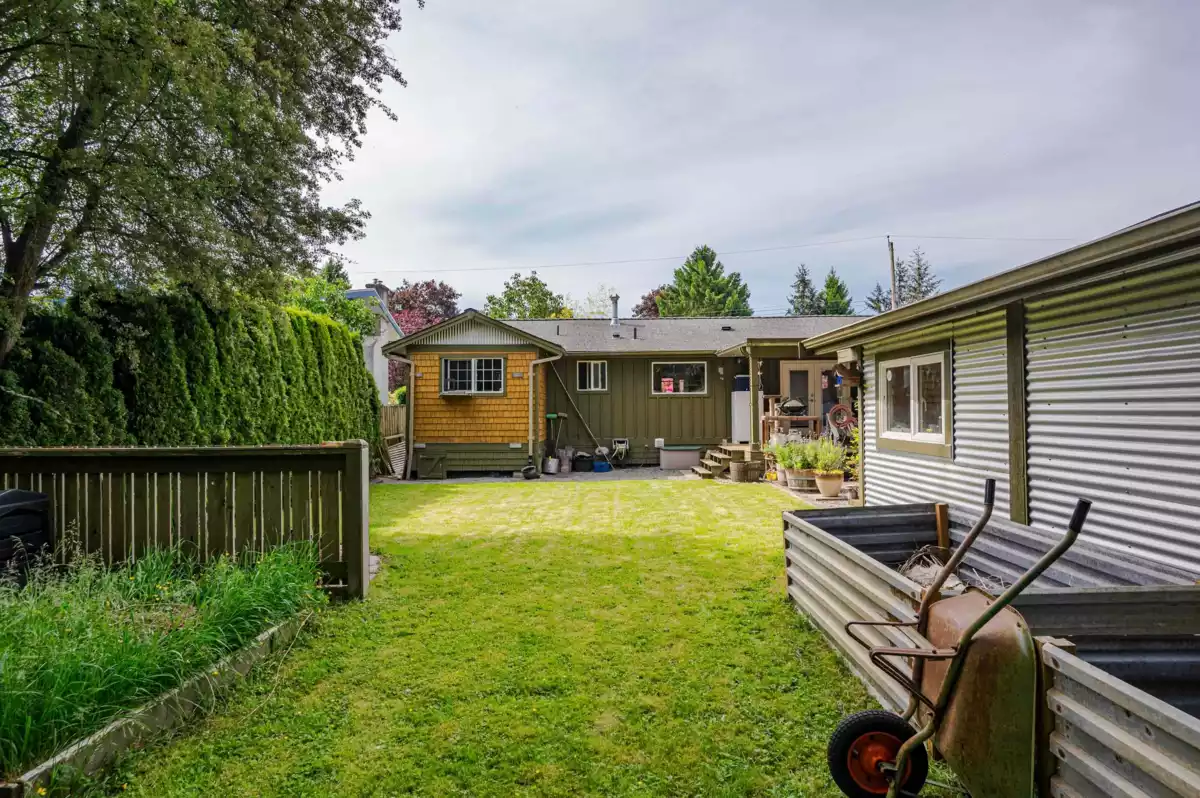 Front Yard Photo of 26967 28 Avenue, Langley, BC
