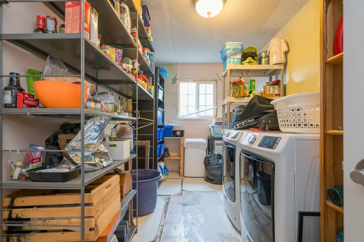 Hallway Photo of 26967 28 Avenue, Langley, BC