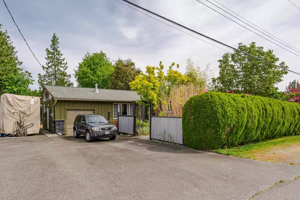 Kitchen Photo of 26967 28 Avenue, Langley, BC