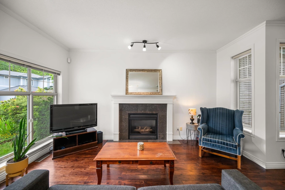 Living Room Photo of 15 8675 209 Street, Langley, BC