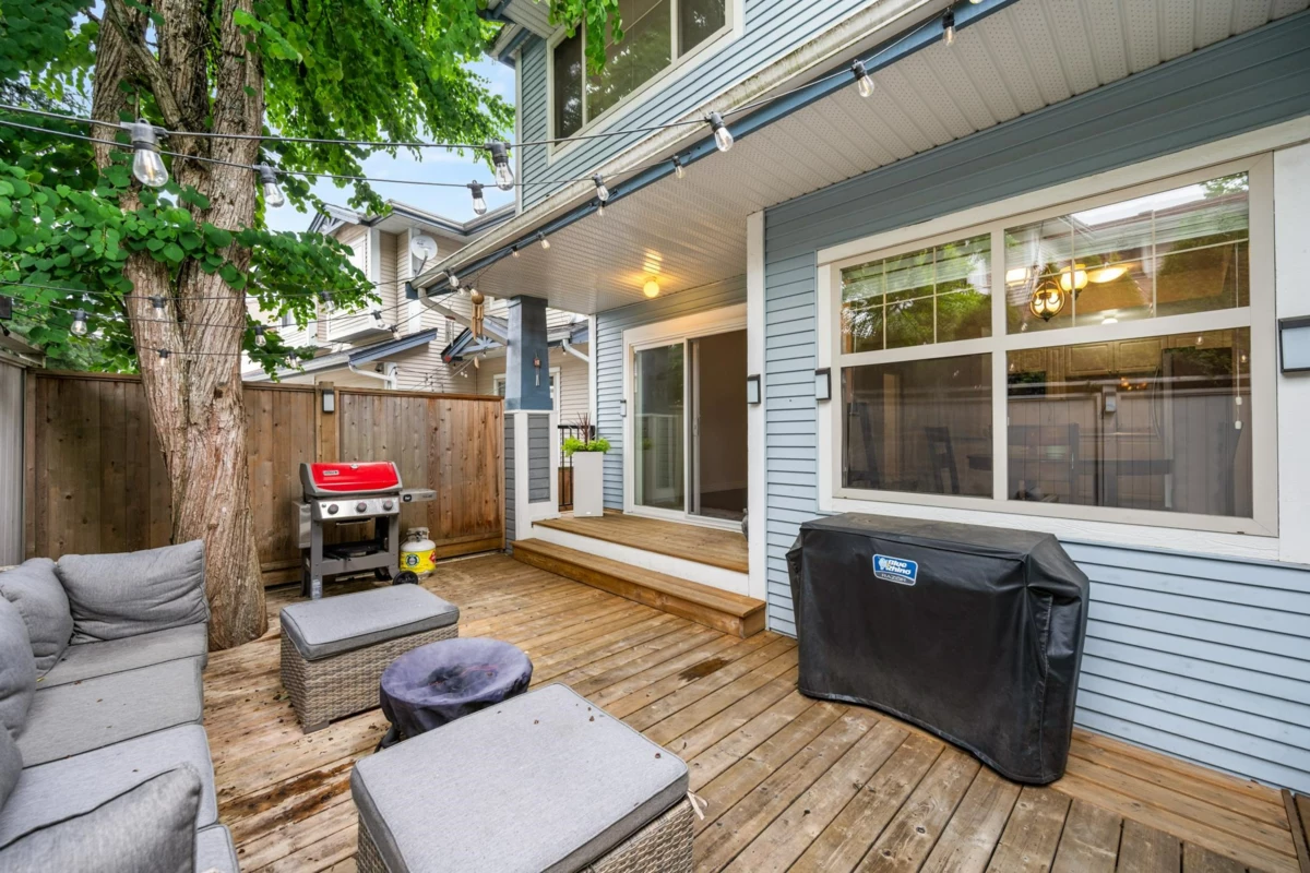 Swimming Pool Photo of 15 8675 209 Street, Langley, BC
