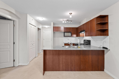 411 4833 Brentwood Drive, Burnaby, BC, Burnaby — Apartment/Condo for sale