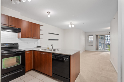 411 4833 Brentwood Drive, Burnaby, BC, Burnaby — Apartment/Condo for sale