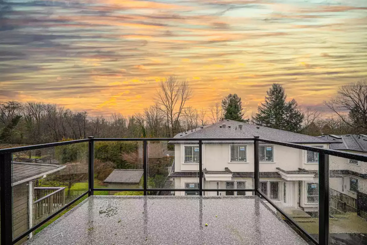 Basement Recreation Room Photo of 1 5091 Buxton Street, Burnaby, BC