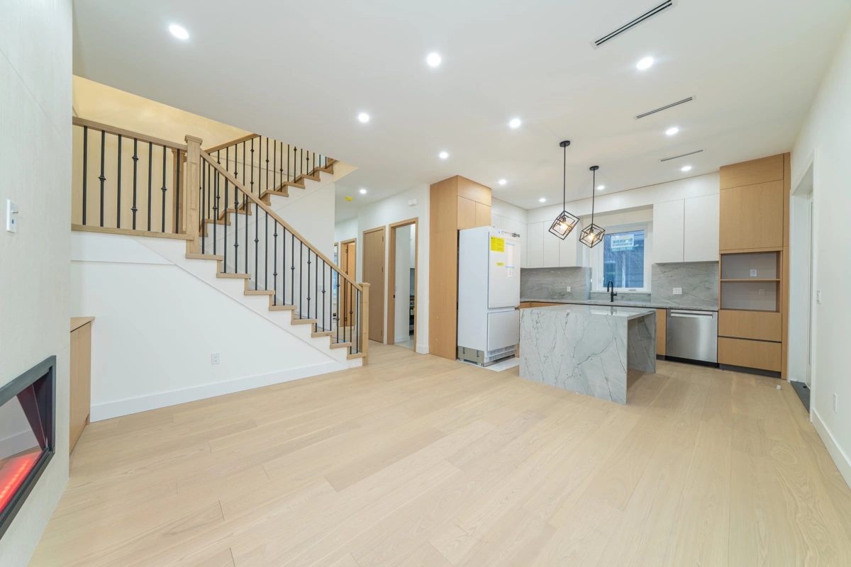 Breakfast Nook Photo of 1 5091 Buxton Street, Burnaby, BC