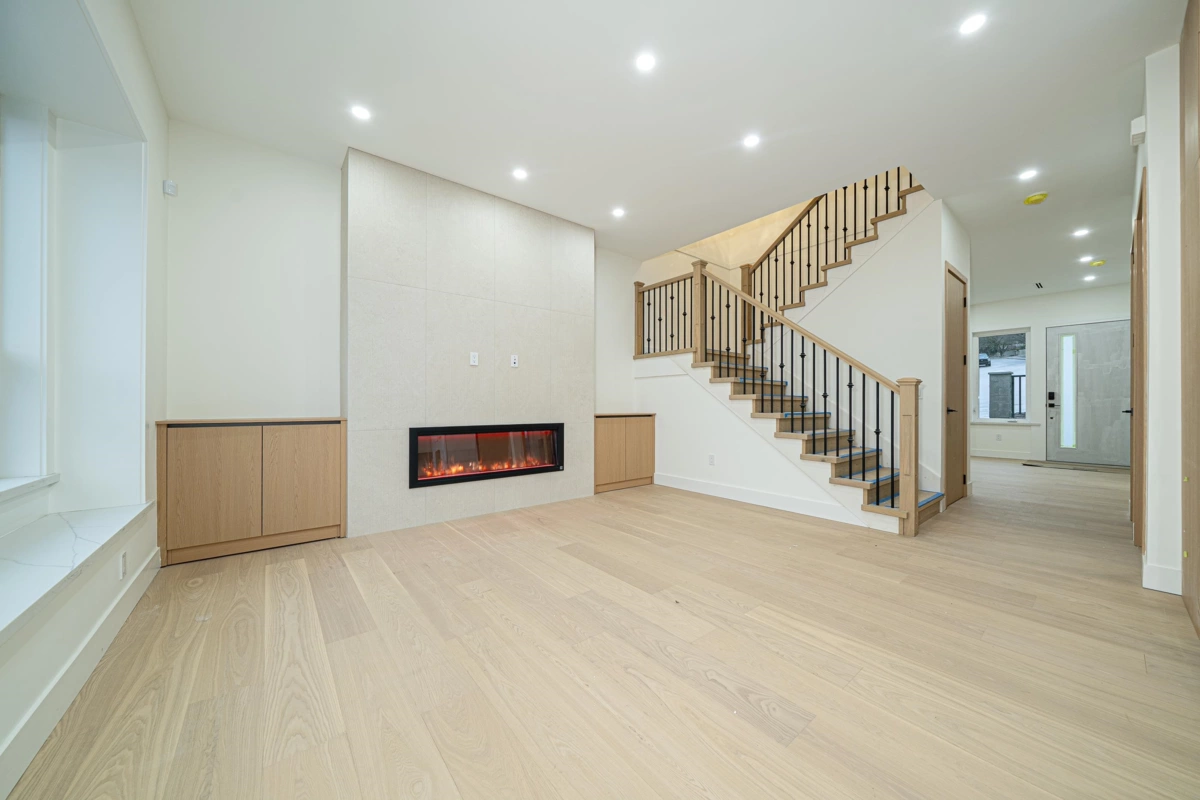 Kitchen Photo of 1 5091 Buxton Street, Burnaby, BC
