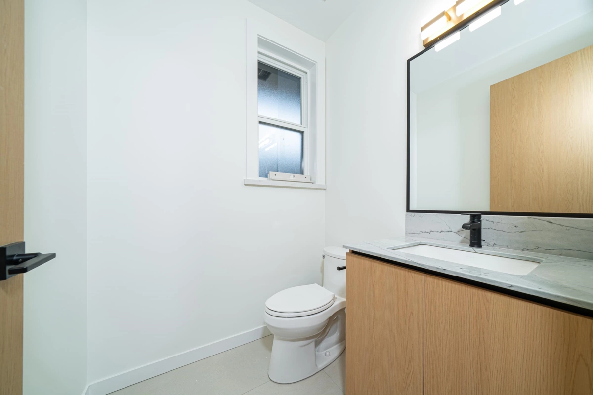 Living Room Photo of 1 5091 Buxton Street, Burnaby, BC