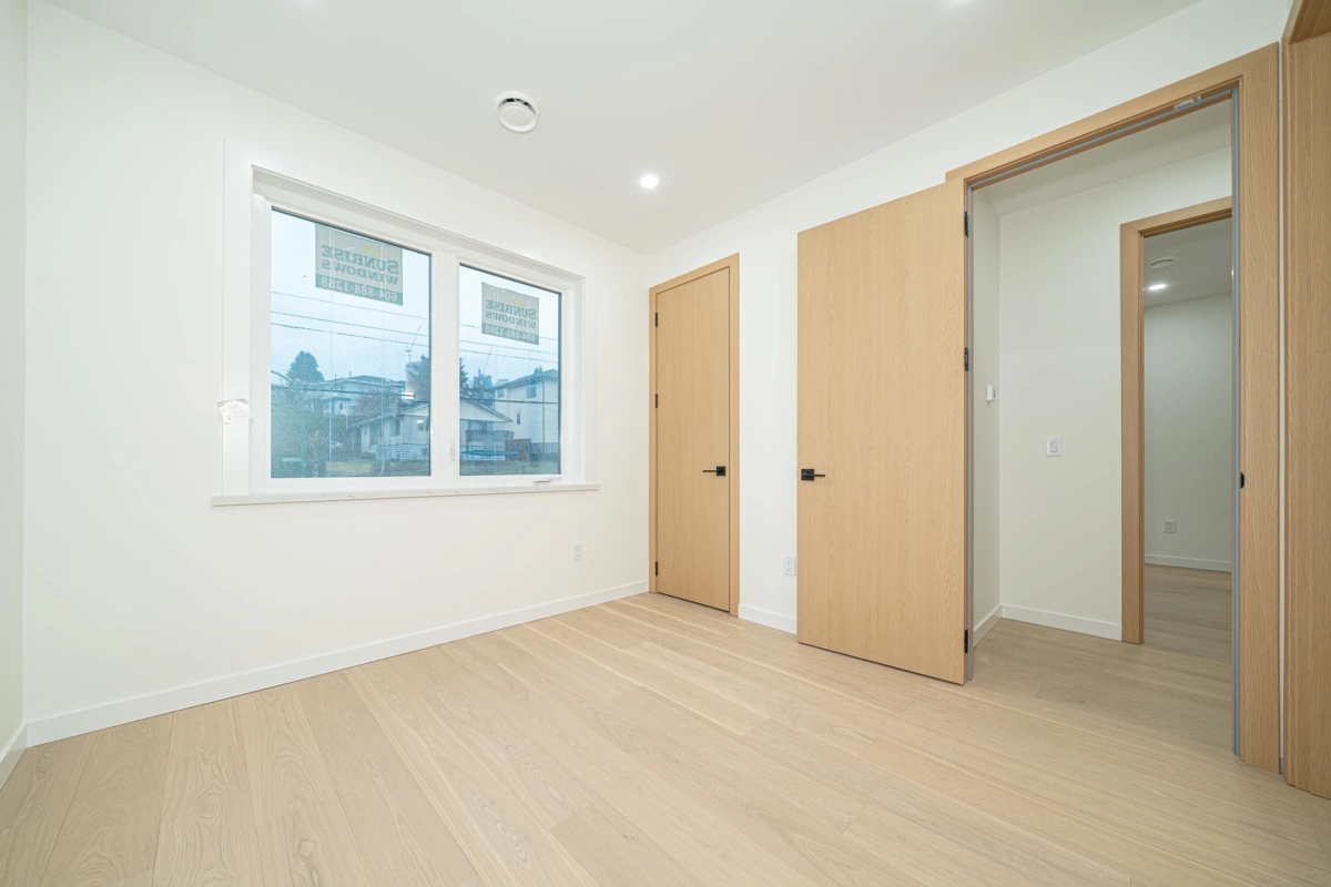 Outdoor Deck Photo of 1 5091 Buxton Street, Burnaby, BC