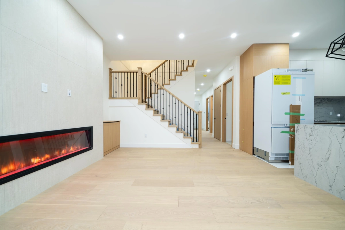 Pantry Photo of 1 5091 Buxton Street, Burnaby, BC